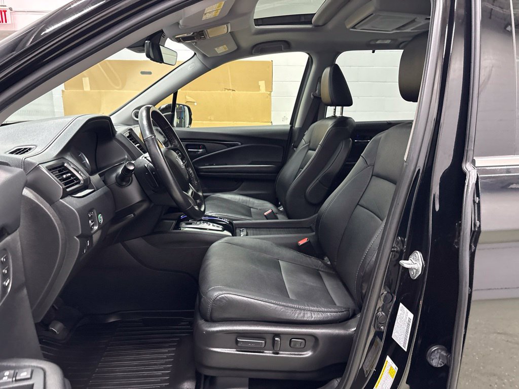 Used 2022 Honda Pilot Elite image 16