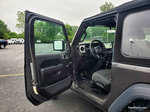 Used 2024 Jeep Wrangler Sport AWD/4WD image 19