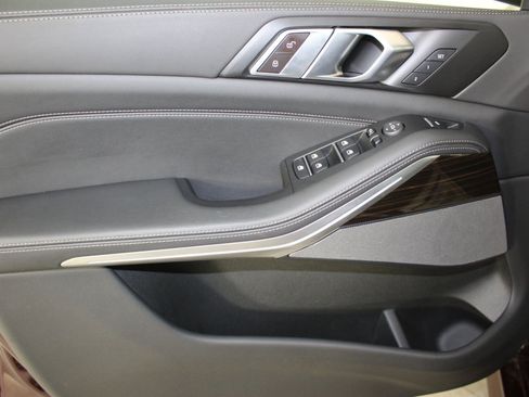 Certified 2024 BMW X5 sDrive40i w/ M Sport Package image 12