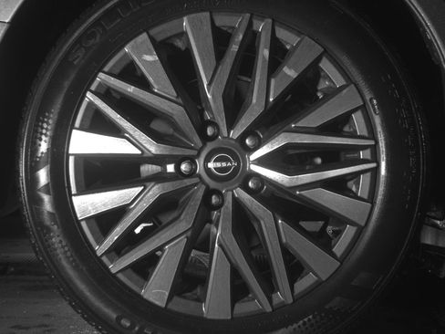 Used 2025 Nissan Altima 2.5 SV FWD image 15