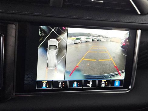 Used 2023 GMC Yukon XL Denali image 22