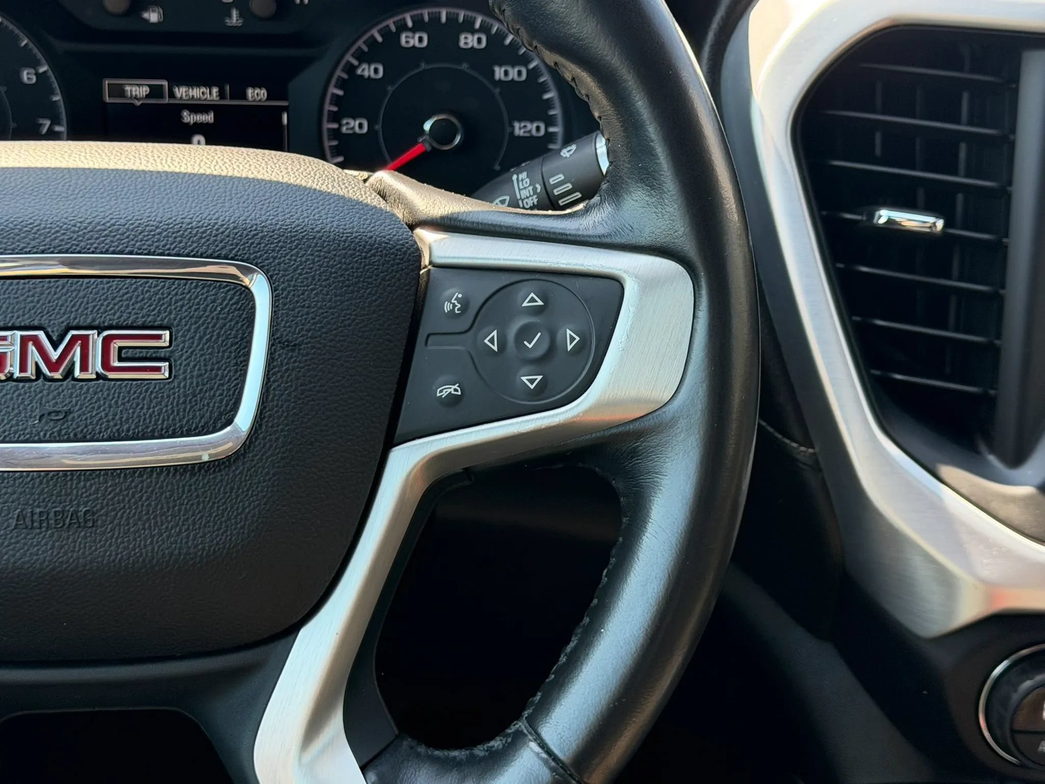Used 2019 GMC Acadia SLE FWD image 43