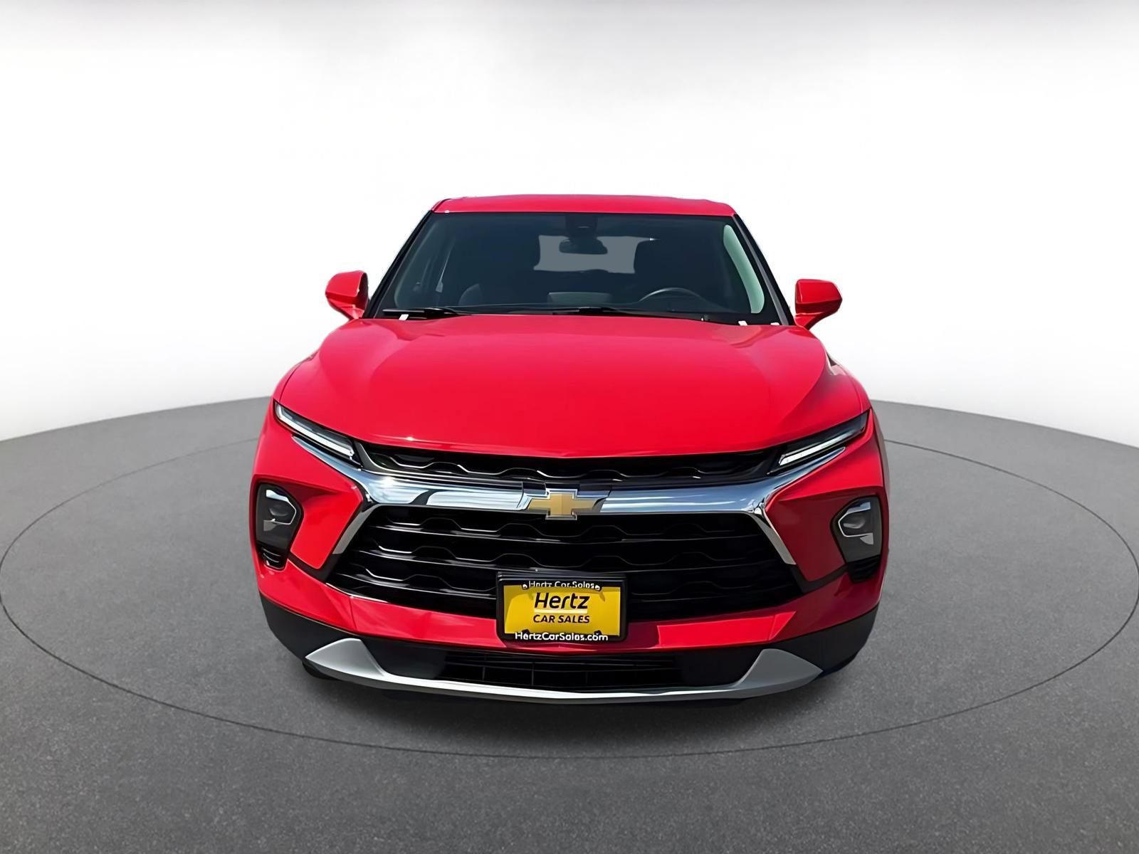 Used 2025 Chevrolet Blazer LT FWD image 4