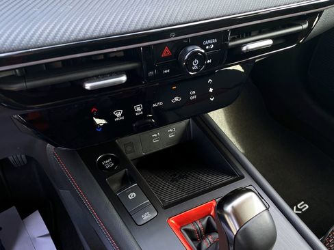 Used 2025 Nissan Kicks SR w/ Interior Electronics Package image 18