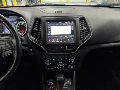 Used 2021 Jeep Cherokee Trailhawk w/ Sun, Sound & Nav Group image 9