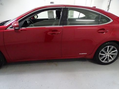 Used 2018 Lexus ES 300h FWD image 22