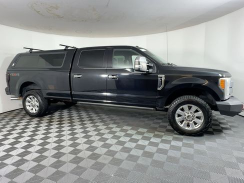 Used 2017 Ford F250 Platinum w/ Platinum Ultimate Package image 6