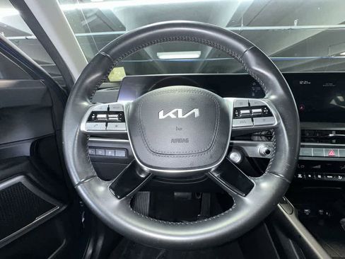 Certified 2024 Kia Telluride S w/ S Sunroof Package FWD image 15