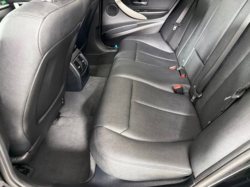 Used 2018 BMW 320i Sedan image 20