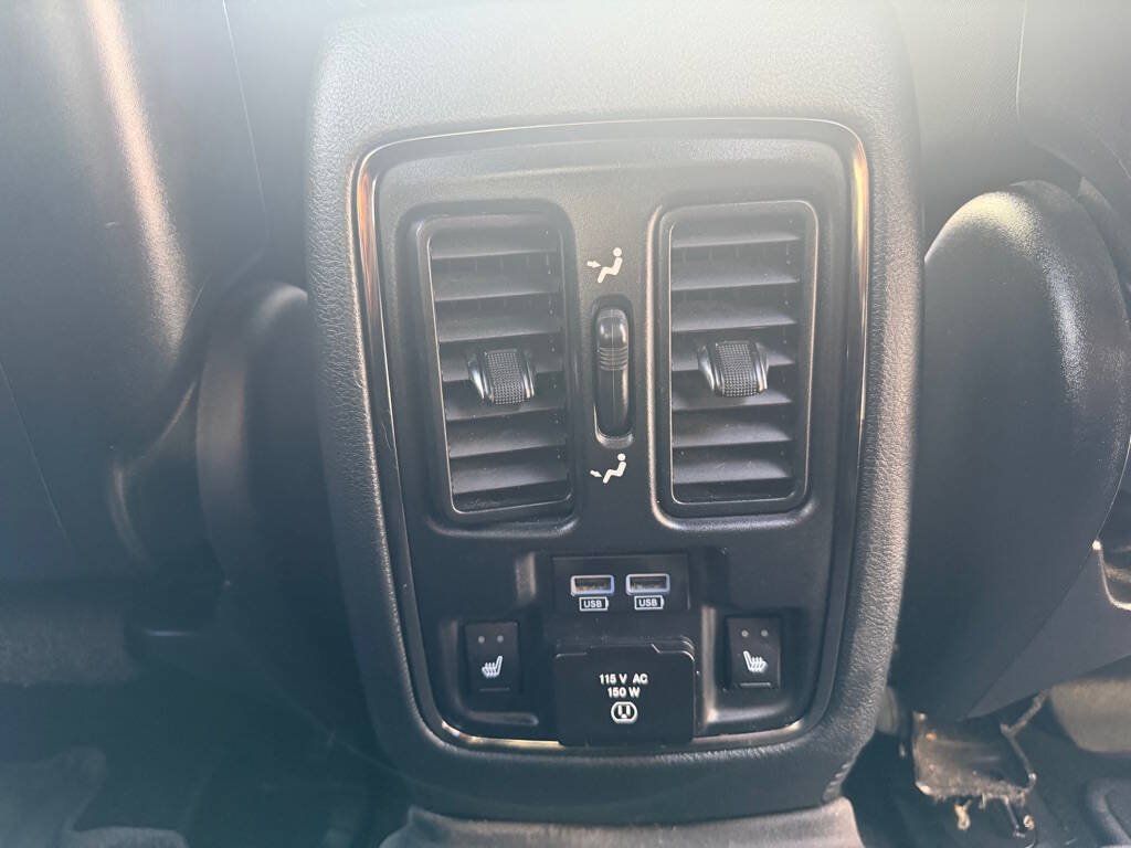 Used 2019 Dodge Durango R/T w/ Technology Group RWD image 16