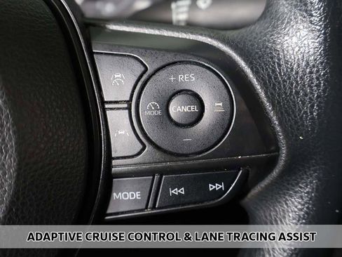 Used 2023 Toyota Corolla LE image 3