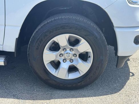 Used 2019 RAM 1500 Big Horn AWD/4WD image 9