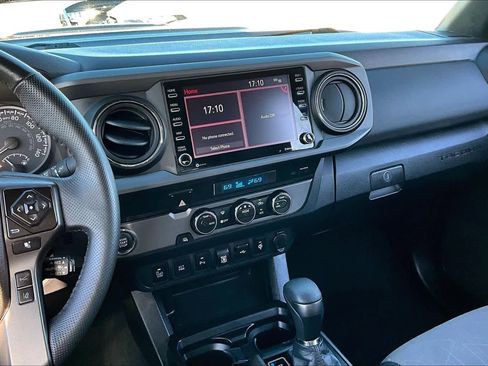 Used 2021 Toyota Tacoma TRD Sport w/ Technology Package image 7