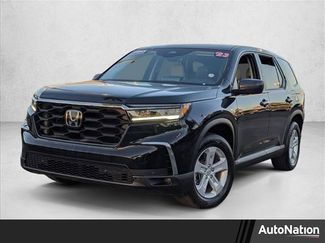 Used 2023 Honda Pilot LX video 1