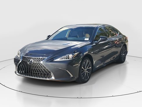 Certified 2022 Lexus ES 350 w/ Premium Package image 3