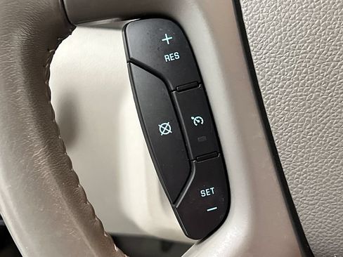 Used 2017 Buick Enclave Convenience FWD image 50