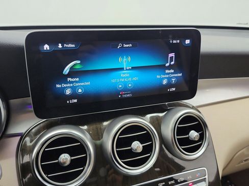 Used 2020 Mercedes-Benz GLC 300 4MATIC image 10
