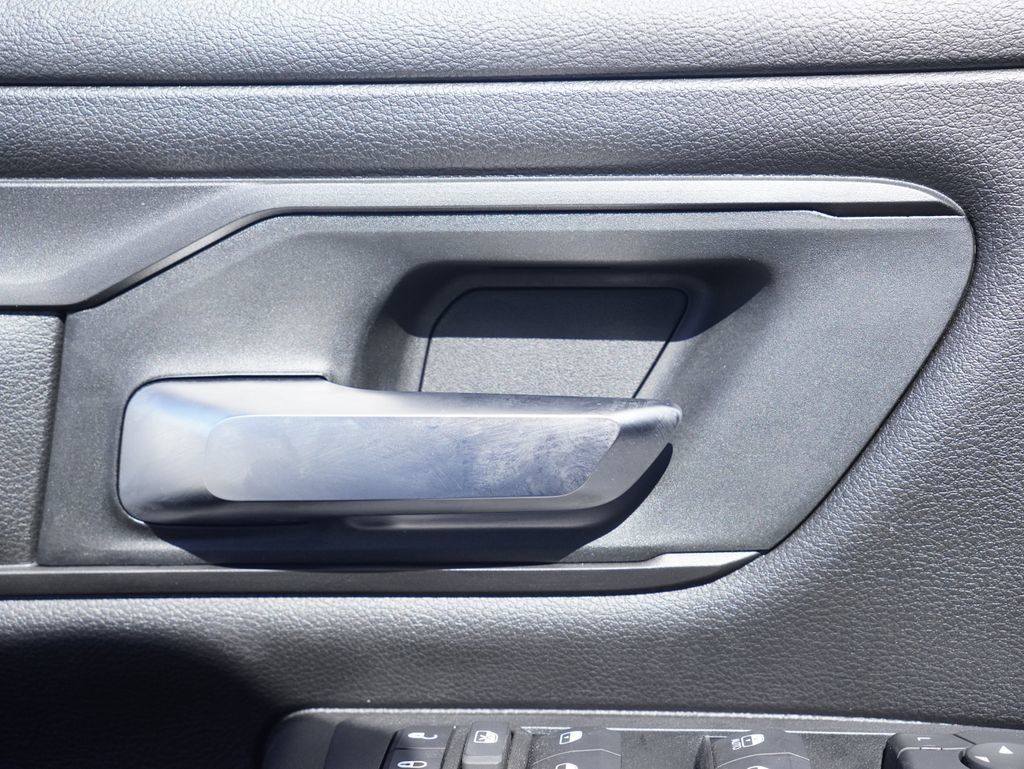 New 2026 RAM 1500 Tradesman AWD/4WD image 12