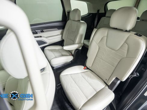 Used 2022 Kia Telluride SX w/ SX Prestige Package AWD/4WD image 34