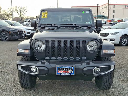 Used 2022 Jeep Gladiator Sport image 2