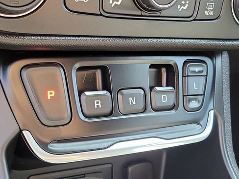 Used 2020 GMC Terrain SLT w/ Preferred Package FWD image 14