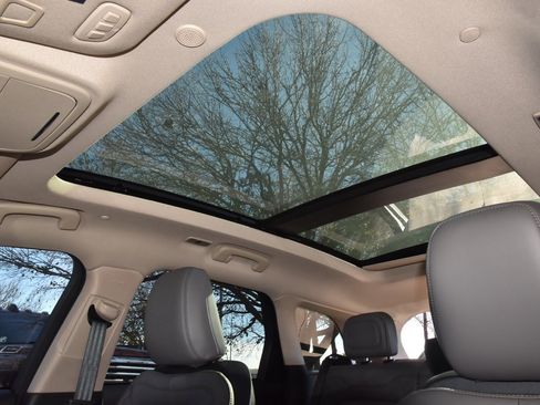 New 2026 Lincoln Corsair Reserve image 31