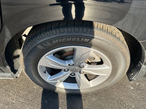 Used 2018 Honda Odyssey EX-L image 38