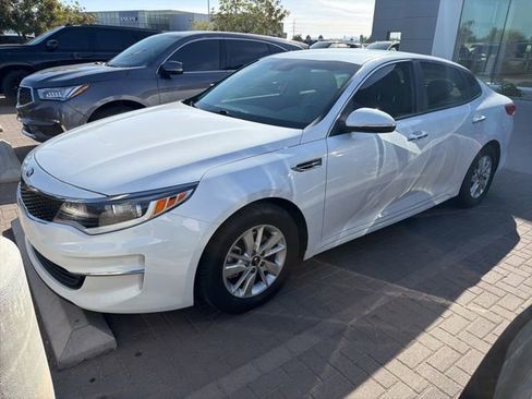 Used 2017 Kia Optima LX w/ Convenience Package image 1