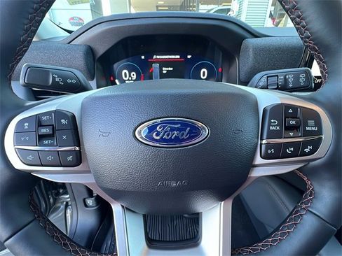 New 2025 Ford Explorer Active w/ Active Comfort Package image 14