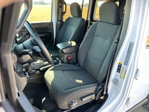 Used 2020 Jeep Wrangler Unlimited Sport S image 11