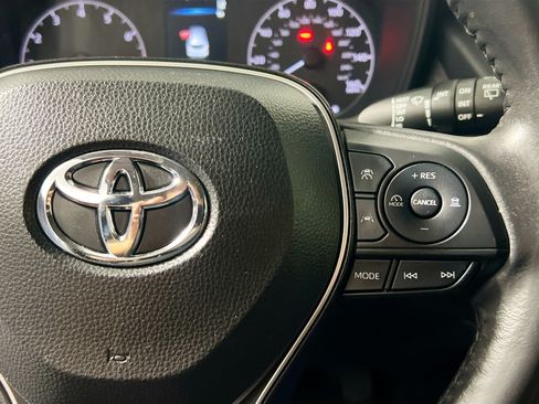 Used 2023 Toyota Corolla Cross LE FWD image 19
