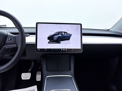 Used 2024 Tesla Model Y Performance AWD/4WD image 15