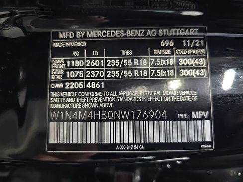 Certified 2022 Mercedes-Benz GLB 250 4MATIC w/ Premium Package Lite image 37