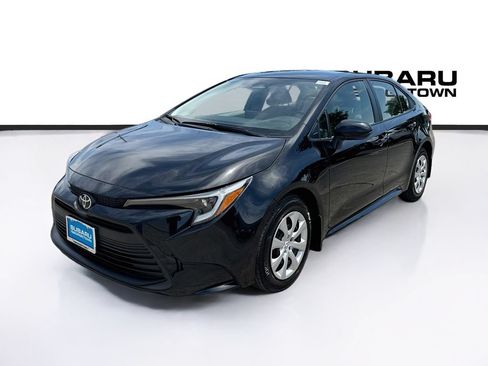 Used 2026 Toyota Corolla LE FWD image 3
