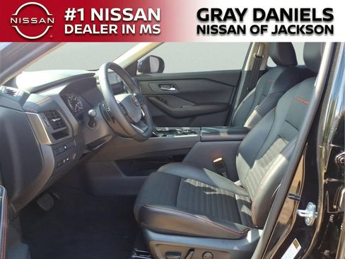 Certified 2025 Nissan Rogue SV AWD/4WD image 23