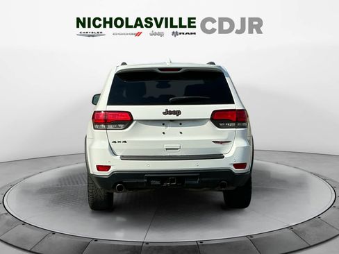 Used 2018 Jeep Grand Cherokee Trailhawk w/ Trailhawk Luxury Group AWD/4WD image 4