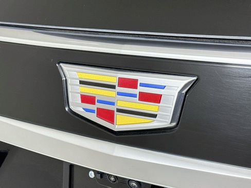 Used 2025 Cadillac Escalade ESV Premium Luxury AWD/4WD image 38