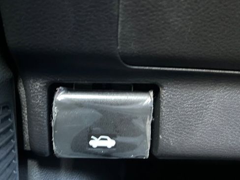 New 2026 Nissan Kicks SR image 25