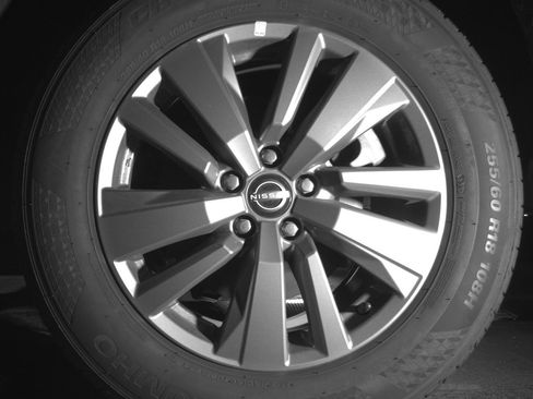 Used 2025 Nissan Pathfinder SV image 13