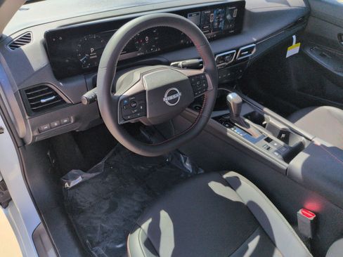 New 2026 Nissan Sentra SR w/ SR Premium Package image 2