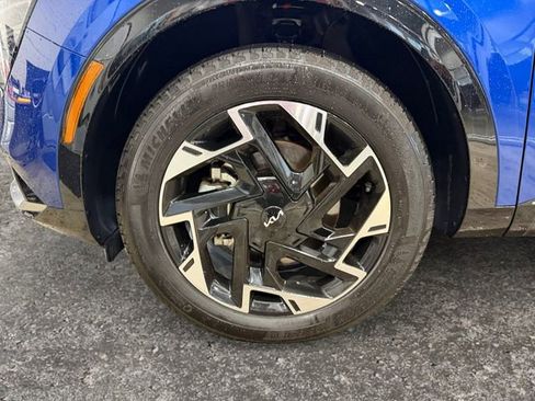 Certified 2023 Kia Sportage SX AWD/4WD image 12