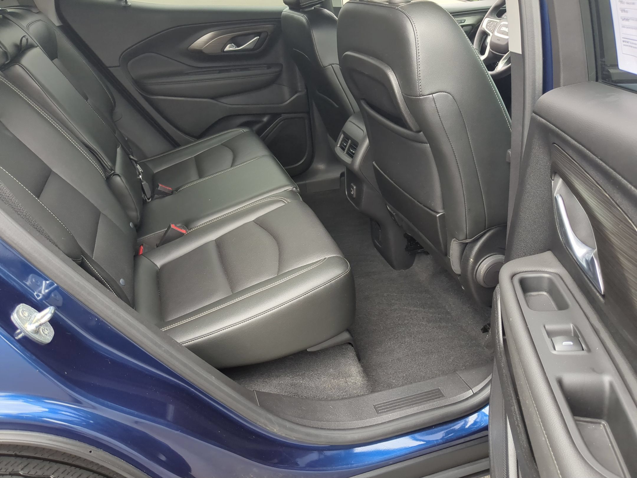 Certified 2022 GMC Terrain SLT FWD image 23