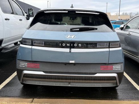 New 2026 Hyundai Ioniq 5 SE image 3