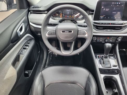 Used 2022 Jeep Compass Latitude w/ Sun and Sound Group AWD/4WD image 25