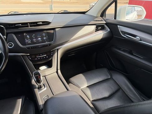 Used 2019 Cadillac XT5 Premium Luxury AWD/4WD image 32