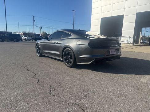 Used 2019 Ford Mustang Coupe image 6
