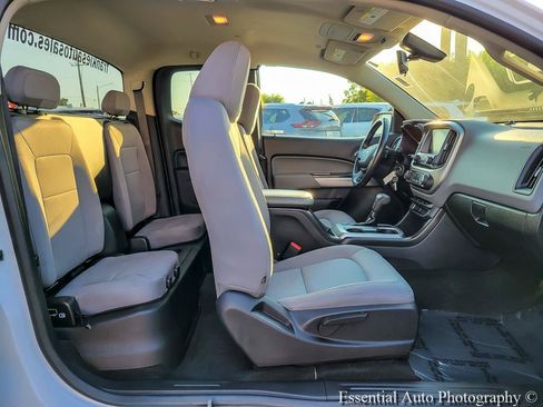 Used 2018 Chevrolet Colorado LT AWD/4WD image 27