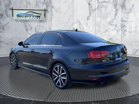 Used 2018 Volkswagen Jetta GLI FWD image 6