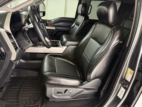Used 2019 Ford F250 Lariat w/ Lariat Ultimate Package AWD/4WD image 53