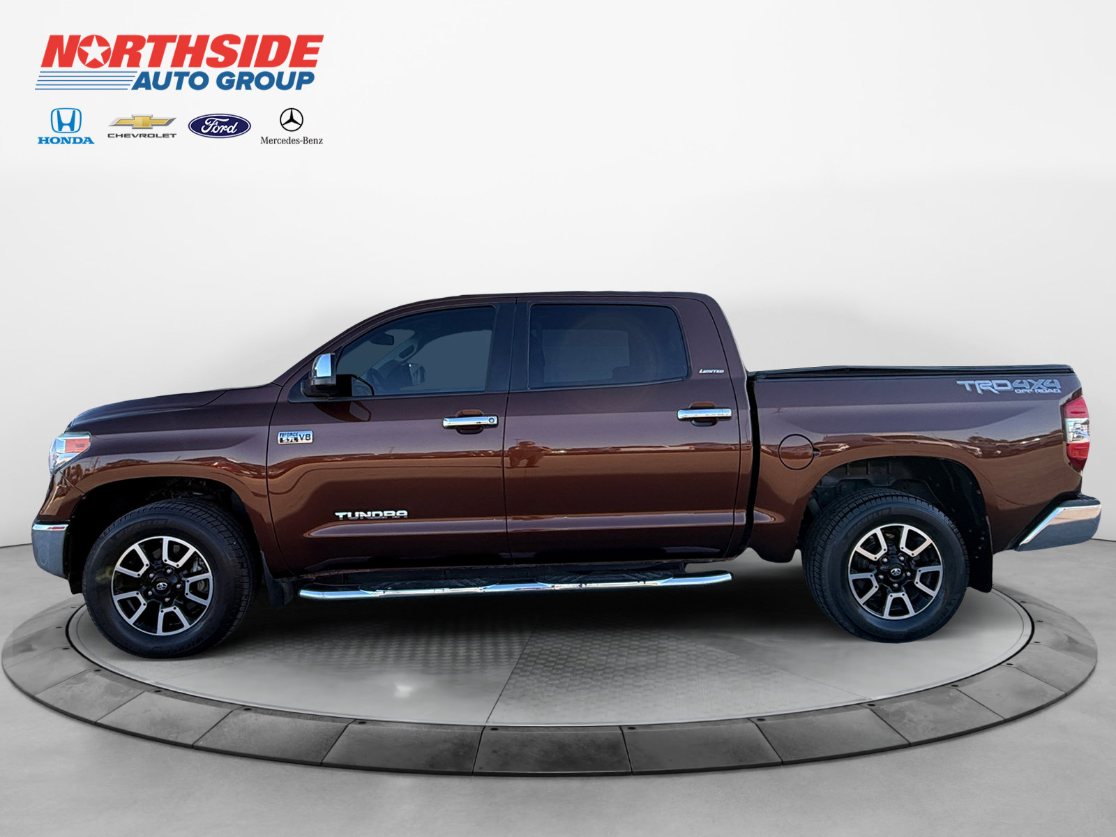 Used 2014 Toyota Tundra Limited w/ Limited Premium Package AWD/4WD image 4